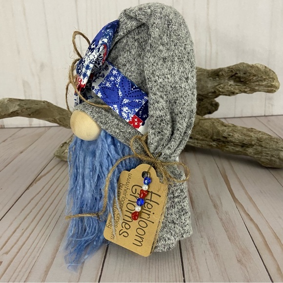 🚫SOLD🚫 Country Patriotic Quilt Print Gnome Handmade Red White Blue Bow Gray - Picture 5 of 7